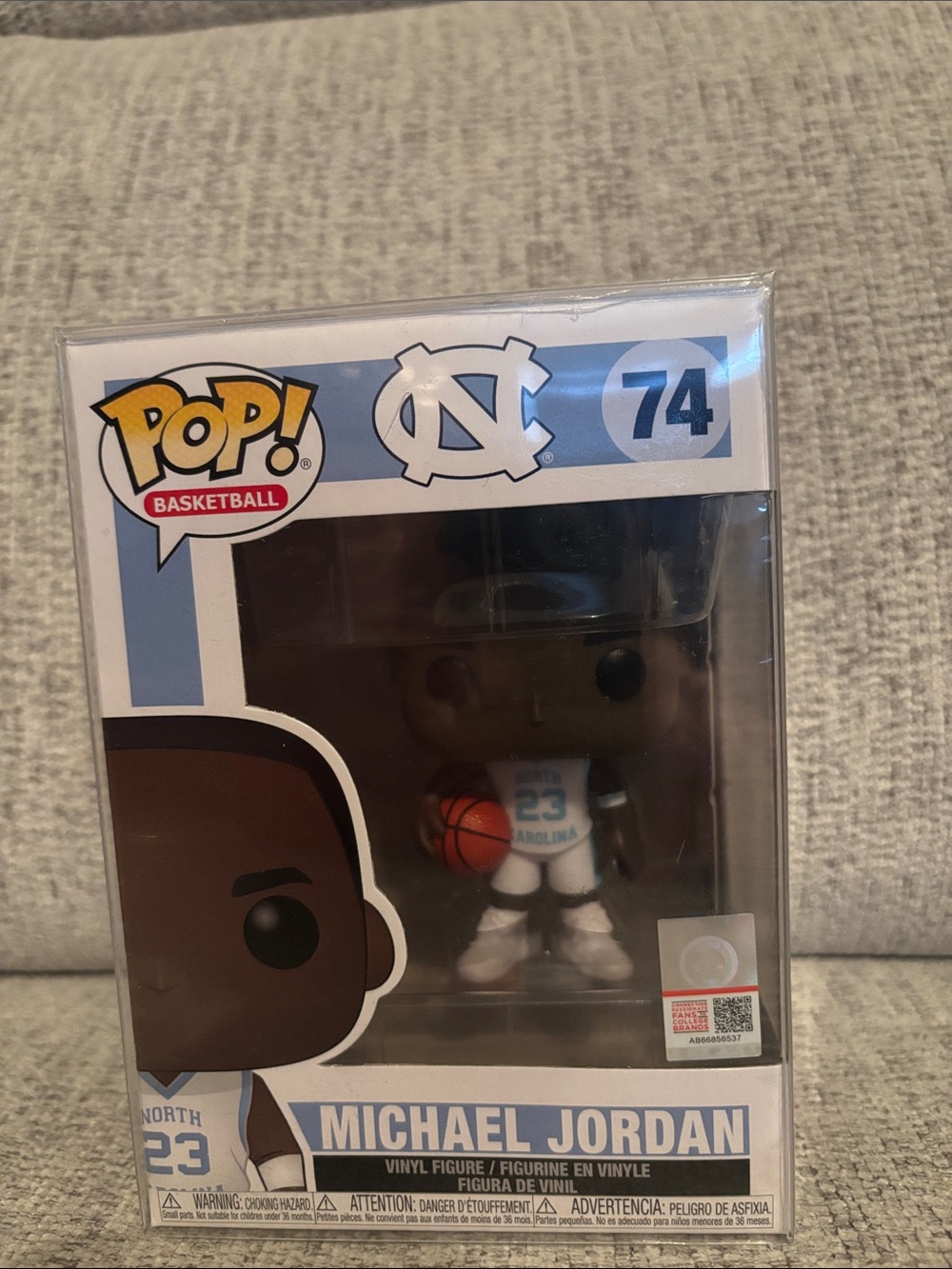 Funko Michael Jordan UNC Vinyl Figure - Light Blue, White